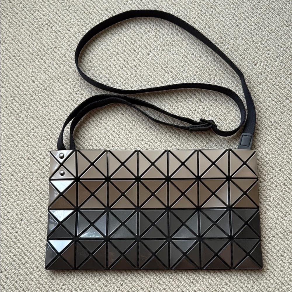 Issey Miyake Bao Bao gradient tan metallic sheen, geometric design, AUTHENTIC